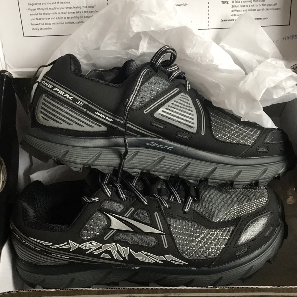 Women’s 8.5 Altra Lone Peak 3.5 shoes sneakers